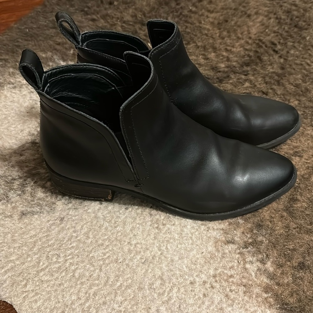Dolce Vita Black Booties Size 7.5